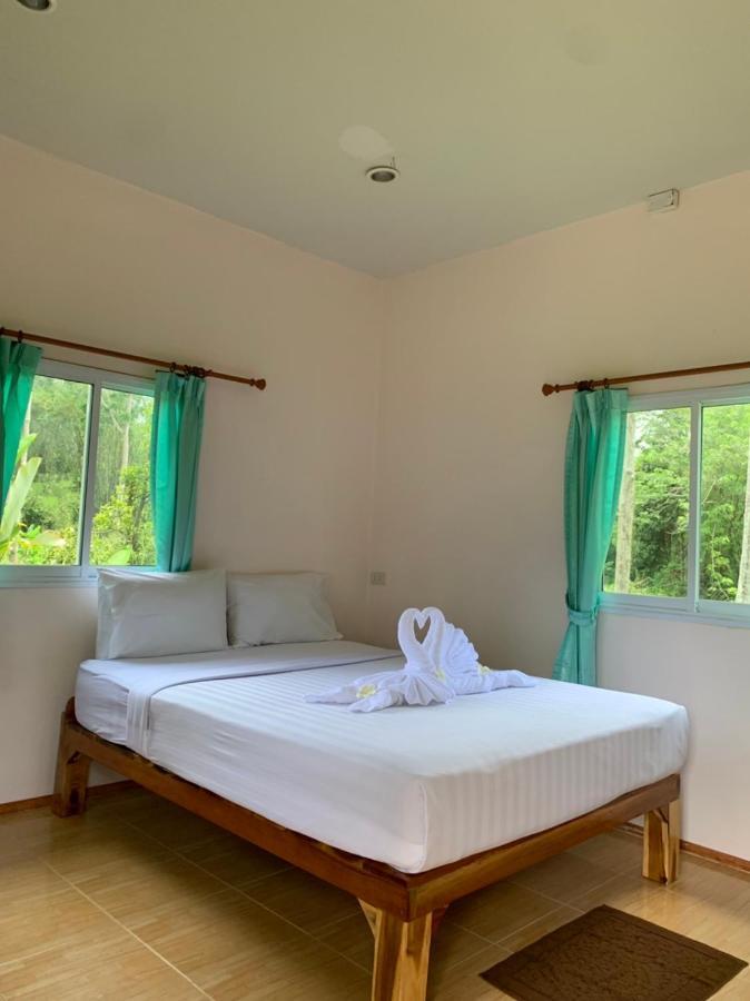 Khaosok Bamboo Huts Resort Khao Sok National Park エクステリア 写真