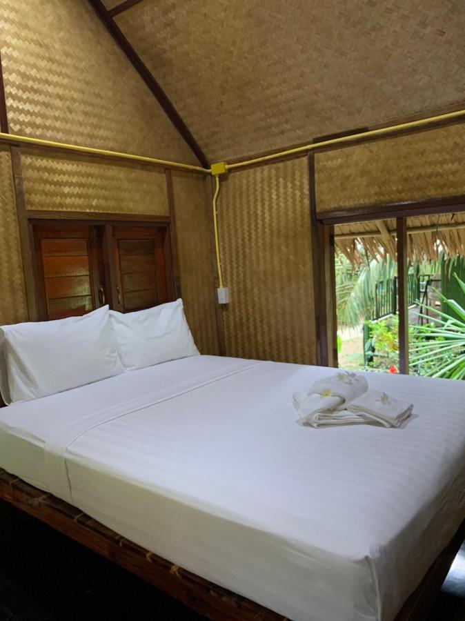 Khaosok Bamboo Huts Resort Khao Sok National Park エクステリア 写真