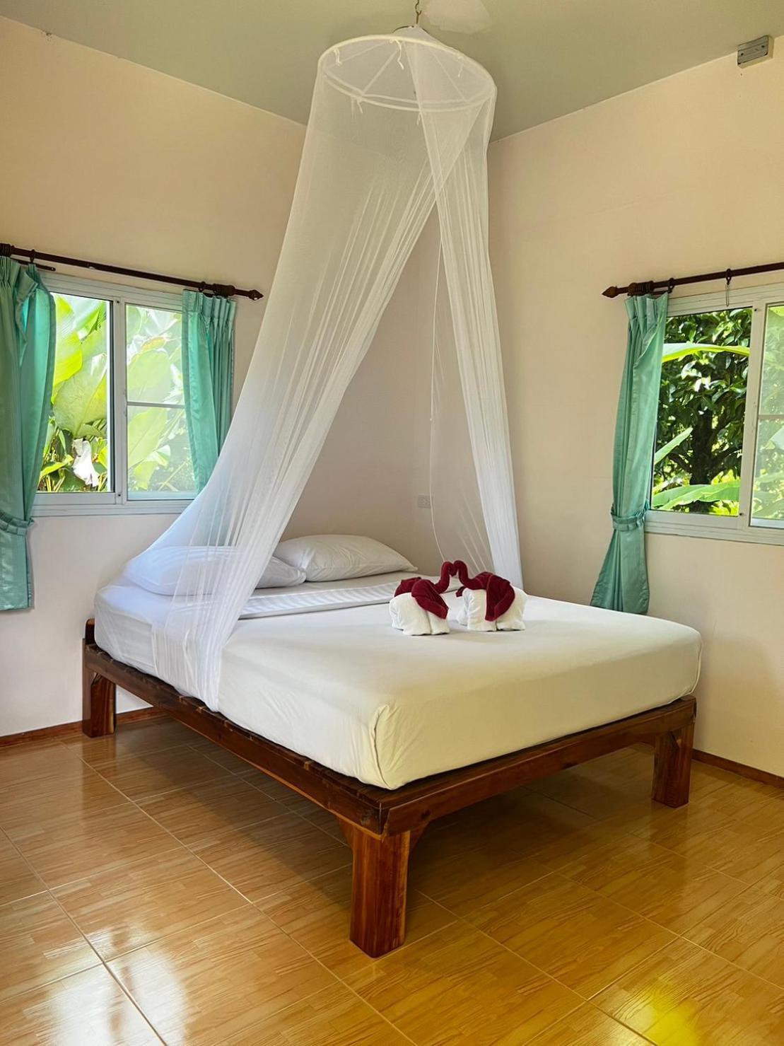 Khaosok Bamboo Huts Resort Khao Sok National Park エクステリア 写真
