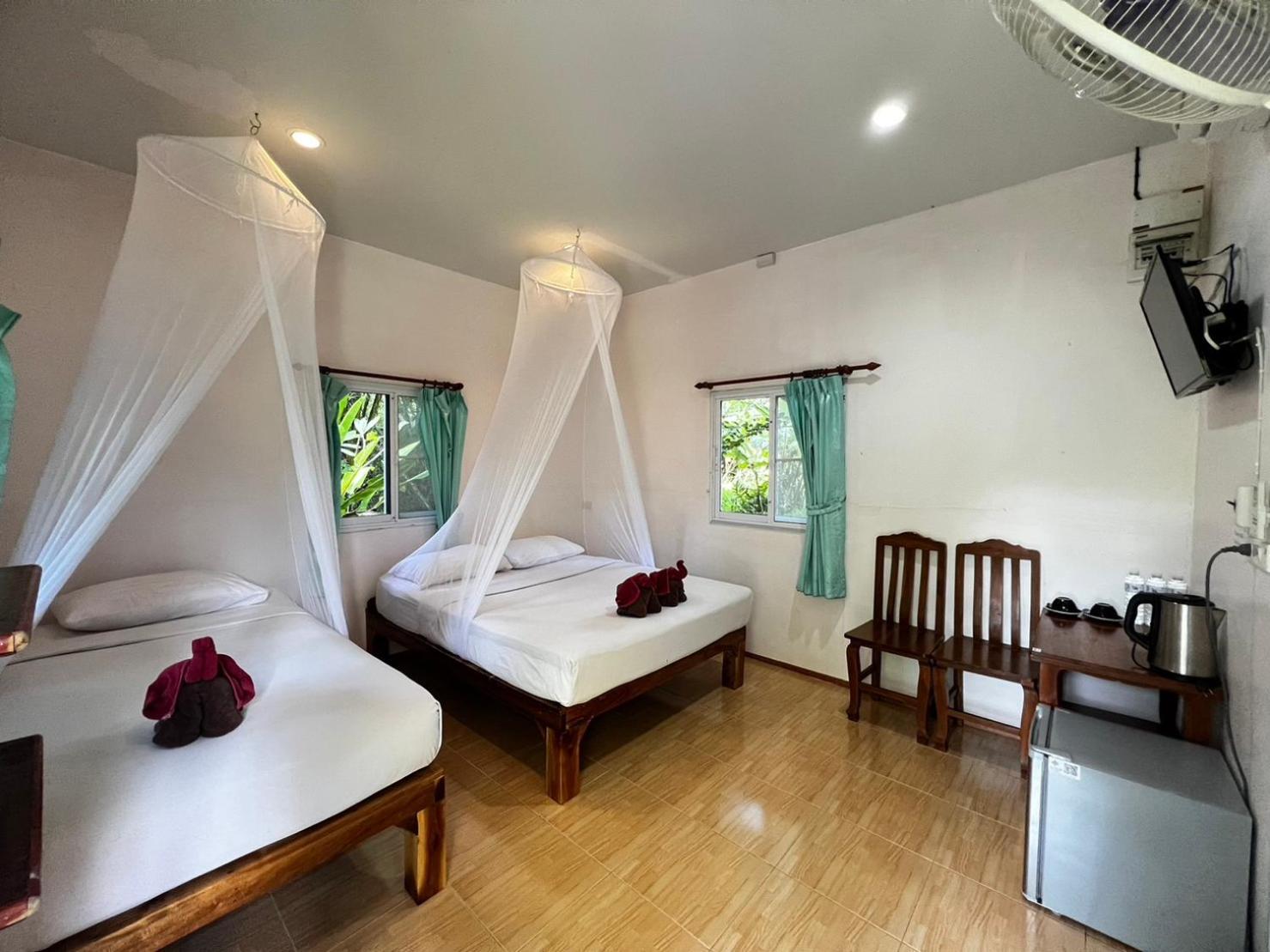Khaosok Bamboo Huts Resort Khao Sok National Park エクステリア 写真