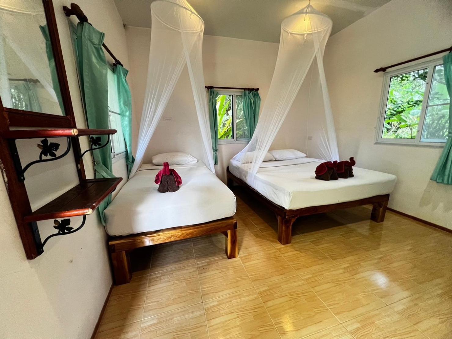 Khaosok Bamboo Huts Resort Khao Sok National Park エクステリア 写真