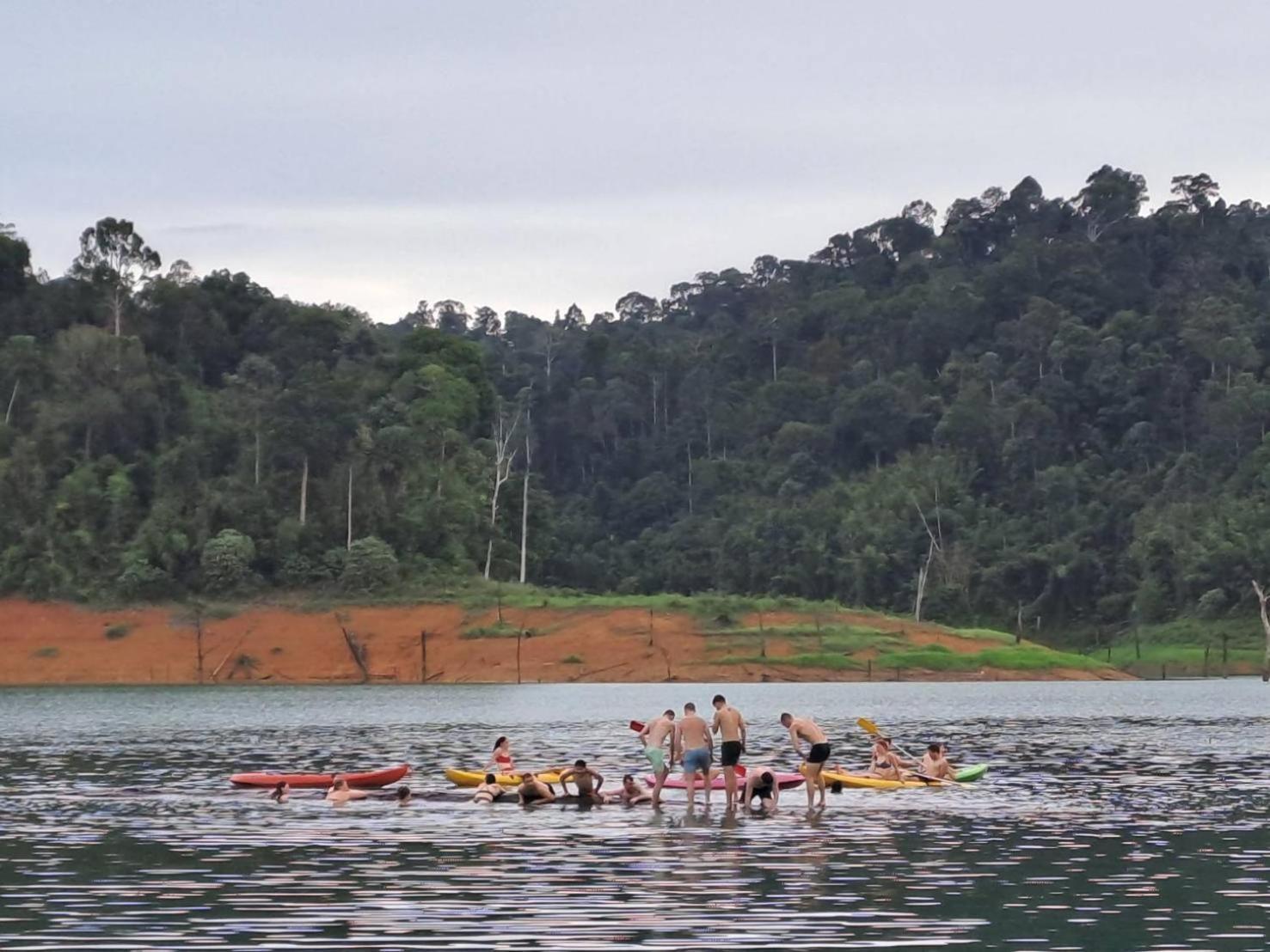 Khaosok Bamboo Huts Resort Khao Sok National Park エクステリア 写真