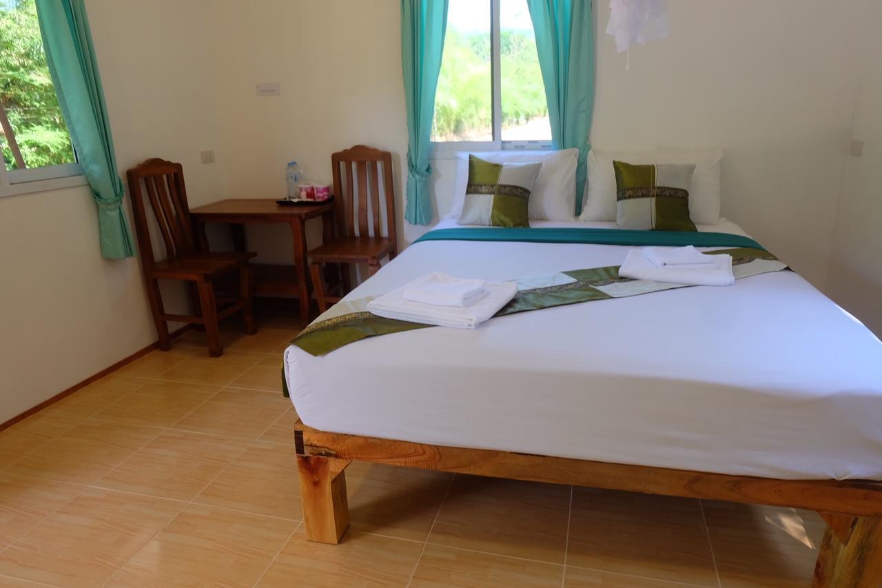 Khaosok Bamboo Huts Resort Khao Sok National Park エクステリア 写真