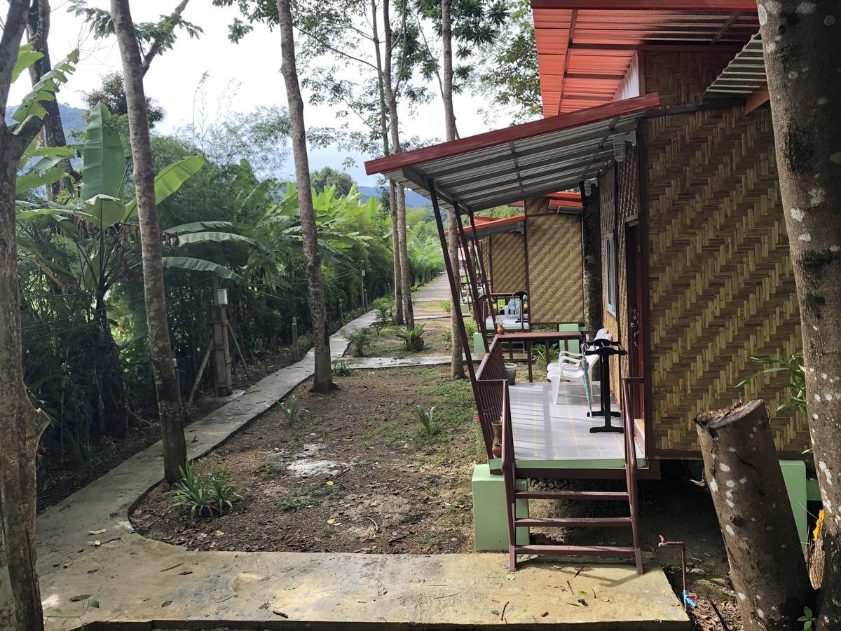 Khaosok Bamboo Huts Resort Khao Sok National Park エクステリア 写真