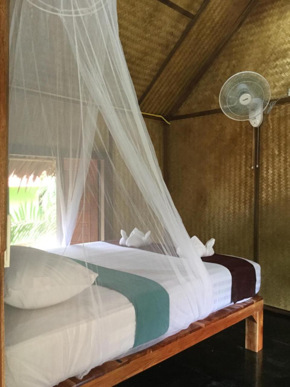 Khaosok Bamboo Huts Resort Khao Sok National Park エクステリア 写真