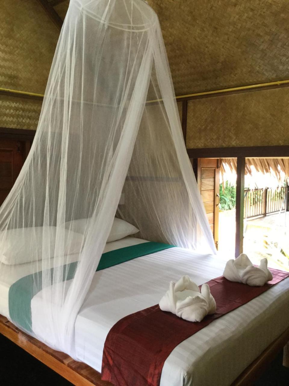 Khaosok Bamboo Huts Resort Khao Sok National Park エクステリア 写真