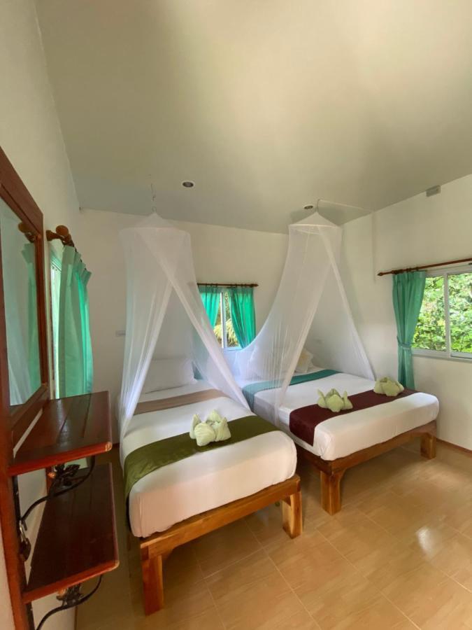 Khaosok Bamboo Huts Resort Khao Sok National Park エクステリア 写真