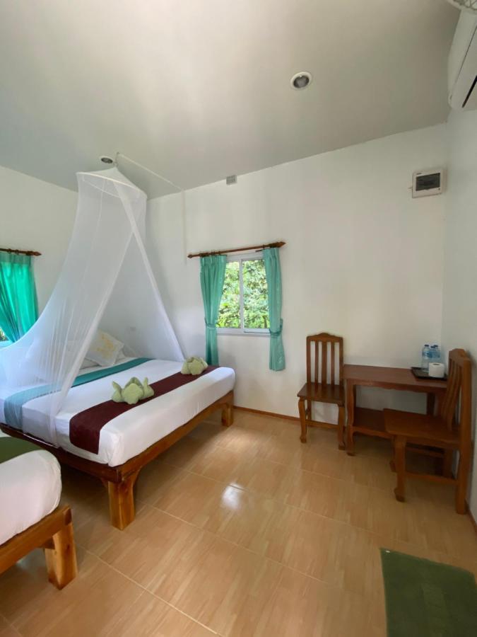 Khaosok Bamboo Huts Resort Khao Sok National Park エクステリア 写真