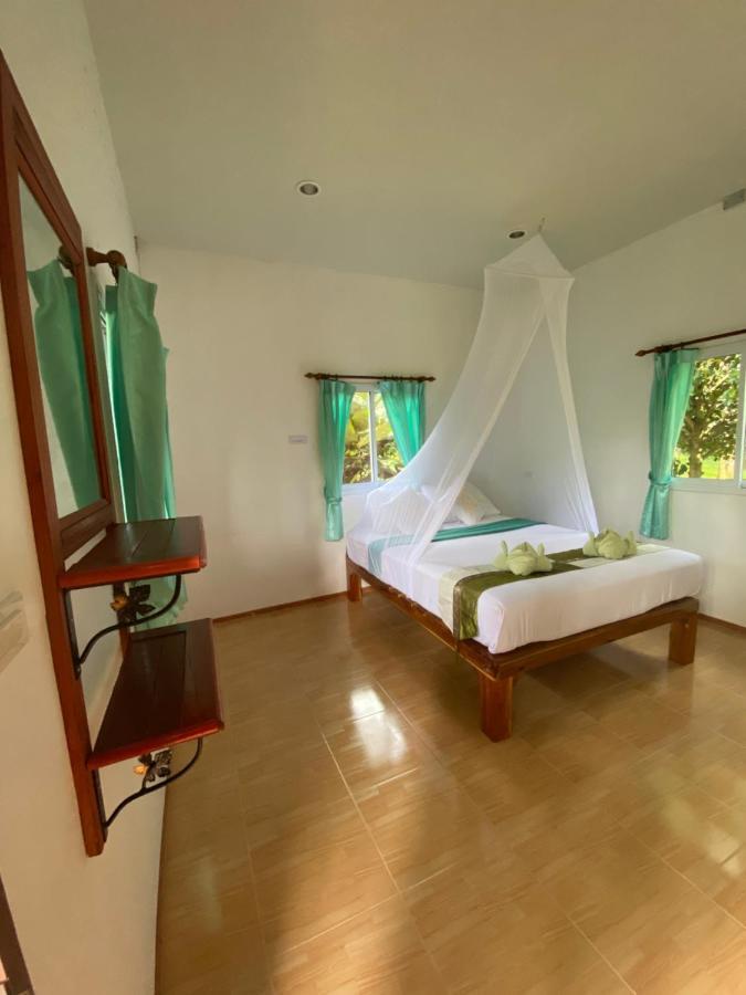 Khaosok Bamboo Huts Resort Khao Sok National Park エクステリア 写真